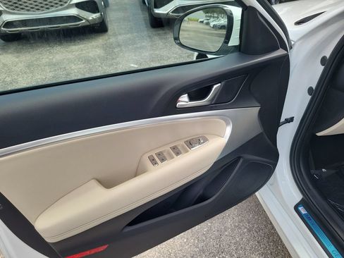 New 2026 Genesis G70 2.5T RWD image 7
