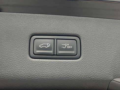Used 2025 Kia Carnival SX FWD image 30