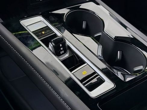 New 2025 Volkswagen Atlas Cross Sport SEL R-Line image 19