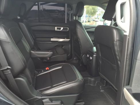 Certified 2022 Ford Explorer XLT w/ Equipment Group 202A image 14