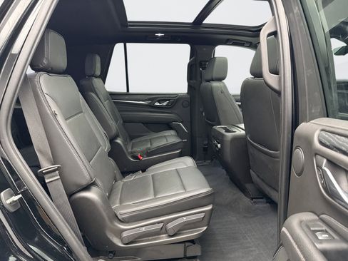 Used 2021 GMC Yukon Denali w/ Denali Premium Package image 20