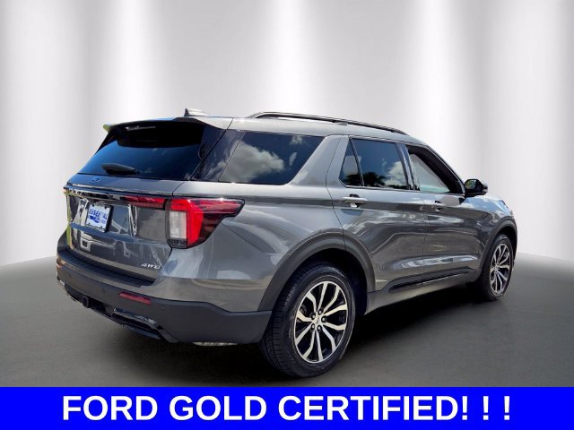 Certified 2025 Ford Explorer ST-Line AWD/4WD image 5