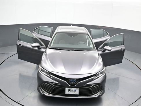 Certified 2019 Toyota Camry LE image 46