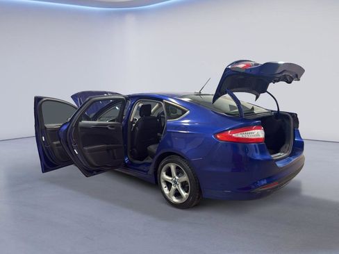 Used 2013 Ford Fusion SE FWD image 10