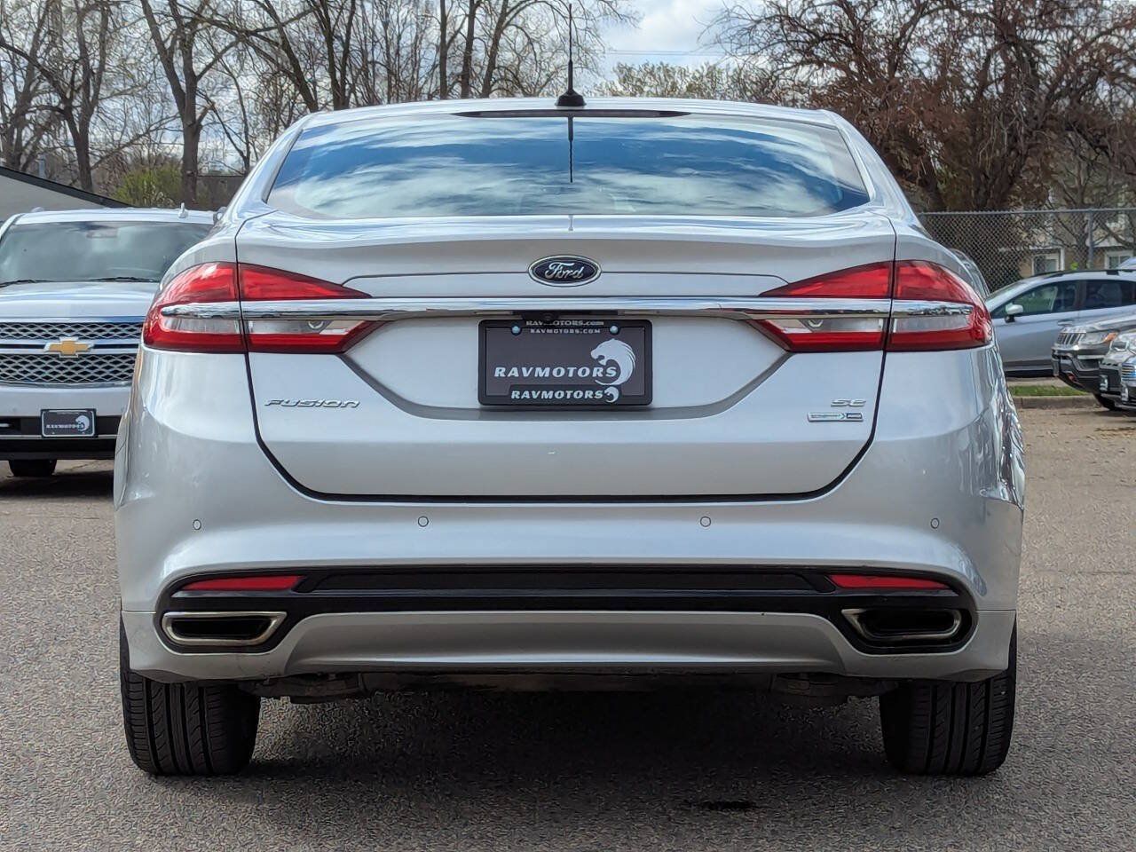 Used 2017 Ford Fusion SE w/ Fusion SE Technology Package AWD/4WD image 11
