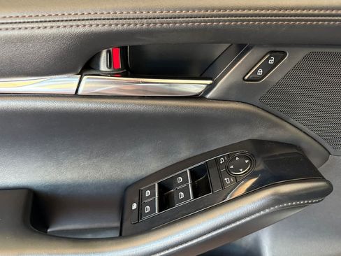 Used 2024 MAZDA MAZDA3 s FWD image 10