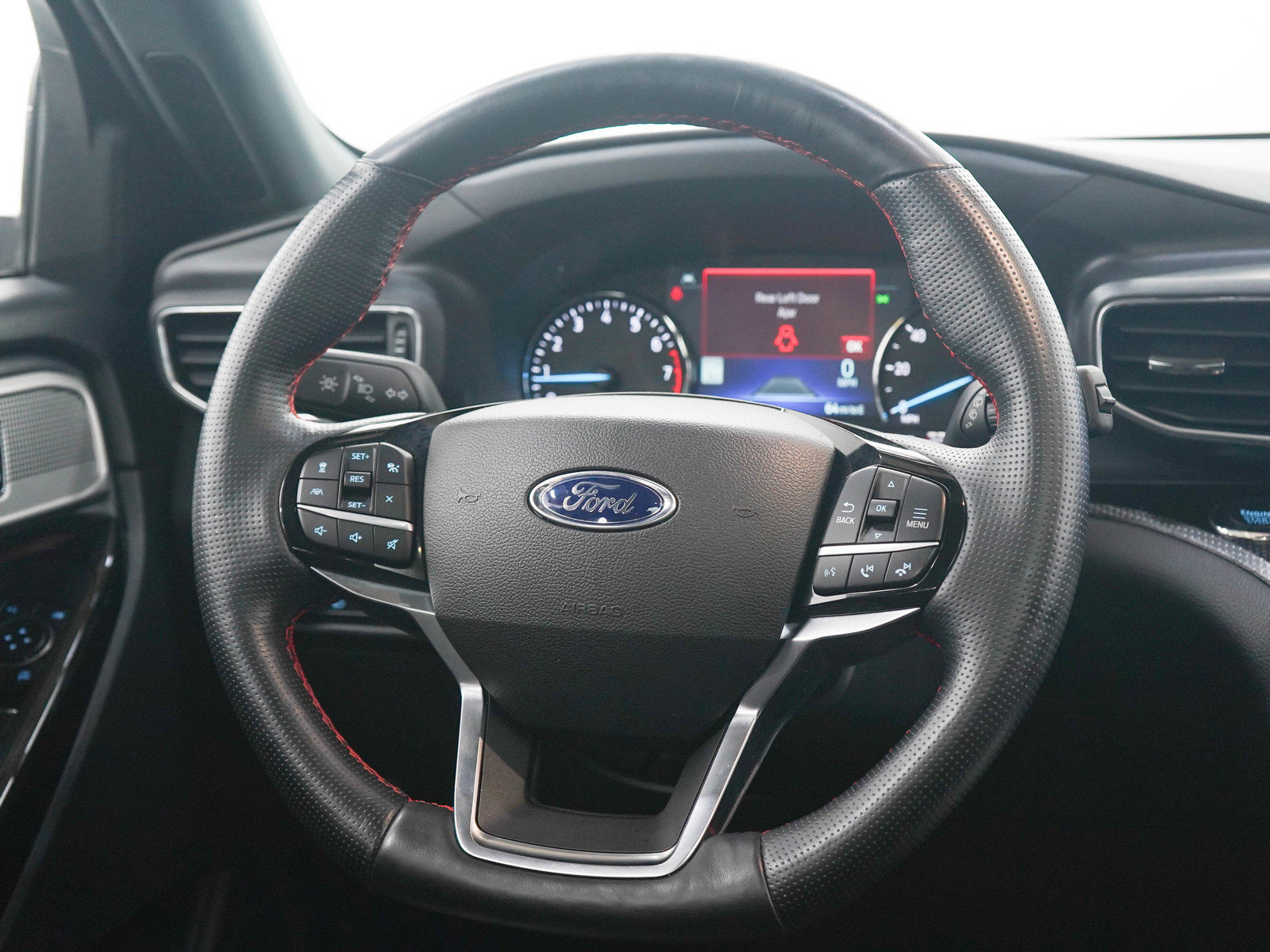 Used 2022 Ford Explorer ST-Line AWD/4WD image 17