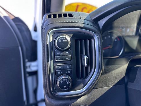 Used 2021 Chevrolet Silverado 1500 LT Trail Boss w/ Bed Protection Package AWD/4WD image 12
