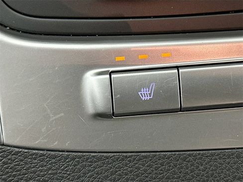 Certified 2025 Kia Carnival image 13