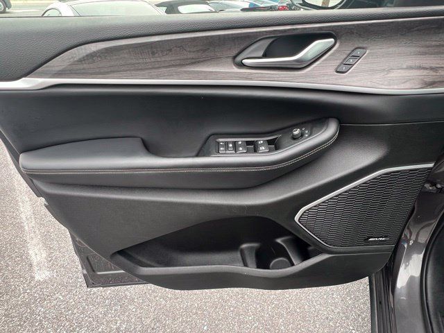 Used 2022 Jeep Grand Cherokee Limited 4xe AWD/4WD image 17