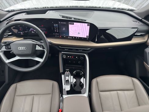 Certified 2025 Audi Q5 Premium Plus w/ Premium Plus image 24