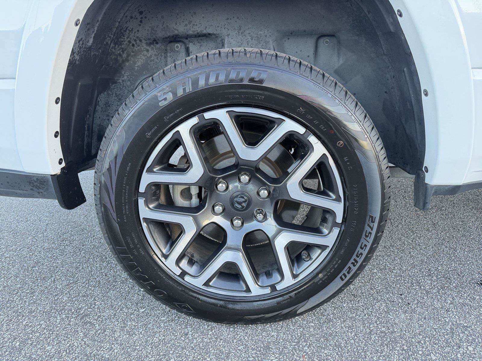 Used 2025 RAM 1500 Laramie AWD/4WD image 16