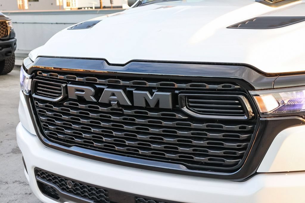 New 2026 RAM 1500 Express AWD/4WD image 6