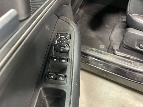 Used 2024 Ford Edge SEL image 21