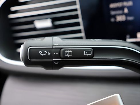 Used 2025 Mercedes-Benz GLE 350 4MATIC image 39