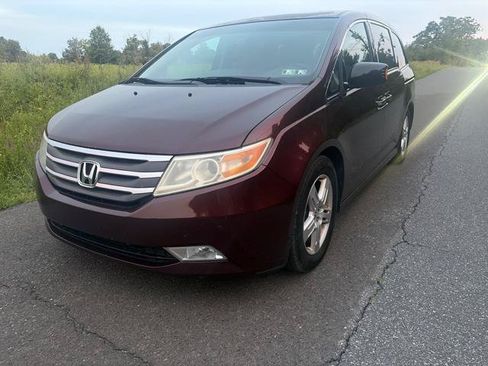 Used 2011 Honda Odyssey Touring image 1