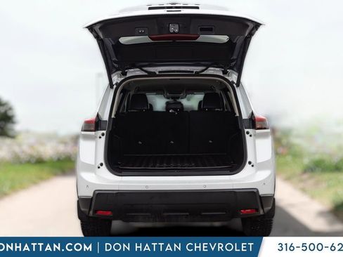 Used 2025 Nissan Rogue SV AWD/4WD image 30