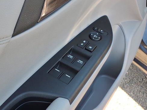 Used 2017 Honda Accord EX image 14
