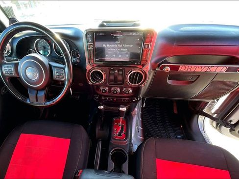 Used 2013 Jeep Wrangler Rubicon w/ PWR Convenience Group image 20