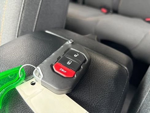 Used 2024 Jeep Wrangler Willys image 28