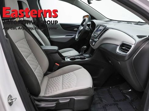 Used 2021 Chevrolet Equinox LT FWD image 23
