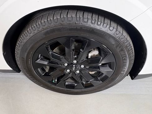 Used 2024 Kia Carnival SX Prestige FWD image 10