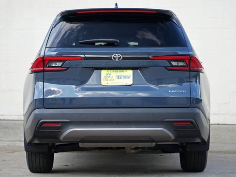 Used 2024 Toyota Grand Highlander FWD image 11