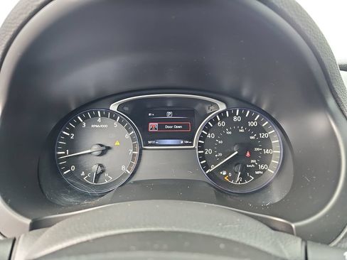 Used 2017 Nissan Altima 2.5 SR w/ Midnight Edition Package FWD image 19