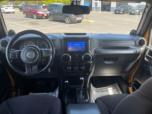 Used 2014 Jeep Wrangler Unlimited Sport w/ Quick Order Package 24S AWD/4WD image 19
