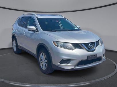 Used 2015 Nissan Rogue SV w/ SV Moonroof Package