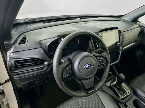 Used 2025 Subaru Forester Premium w/ Convenience Package #1 image 9