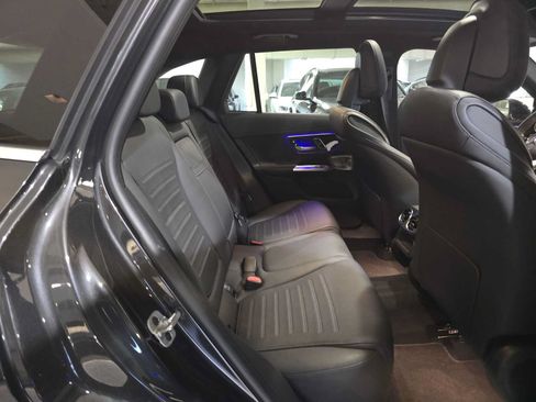 Used 2024 Mercedes-Benz GLC 300 4MATIC image 12
