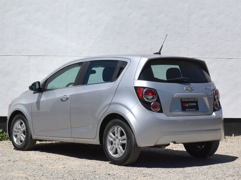 Used 2012 Chevrolet Sonic LT FWD image 2