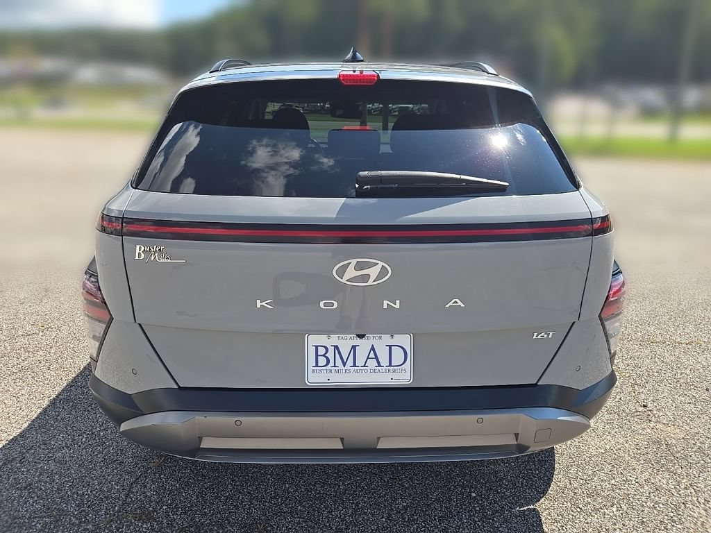 Used 2024 Hyundai Kona Limited FWD image 12