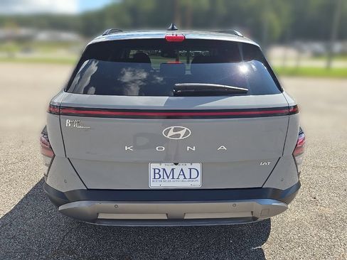 Used 2024 Hyundai Kona Limited FWD image 12