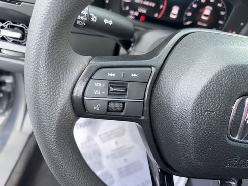 Used 2025 Honda Accord SE image 16