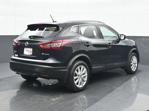Used 2020 Nissan Rogue Sport SV image 6