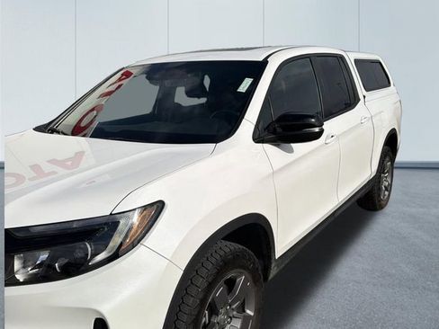 Used 2025 Honda Ridgeline TrailSport image 8