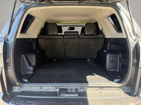 Used 2020 Toyota 4Runner Venture w/ Moonroof Package AWD/4WD image 11