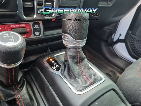 Used 2023 Jeep Gladiator Rubicon w/ LED Lighting Group AWD/4WD image 18