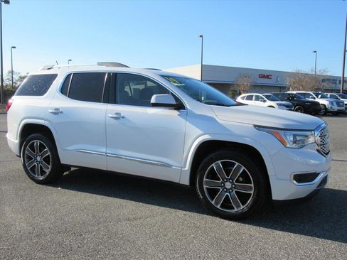 Used 2019 GMC Acadia Denali w/ Technology Package image 2