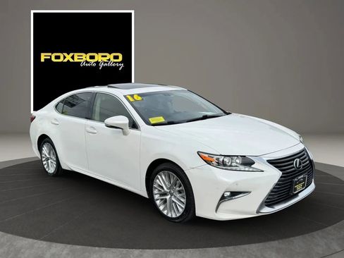 Used 2016 Lexus ES 350 w/ Navigation System Package FWD image 3