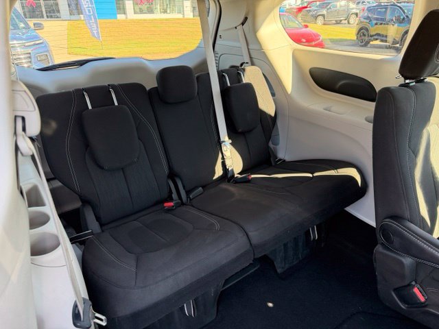 Used 2023 Chrysler Voyager LX FWD image 38