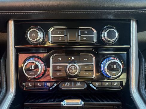 Used 2024 GMC Yukon Denali image 18
