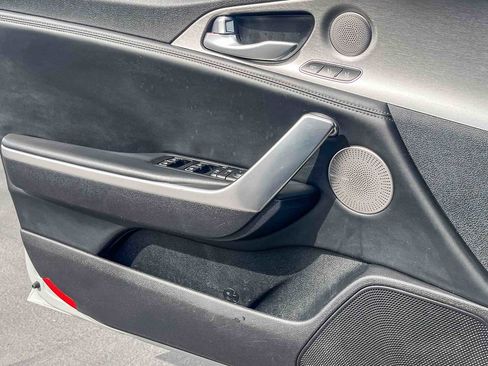 Used 2019 Kia Stinger GT1 image 19