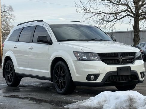 Used 2019 Dodge Journey SE image 8