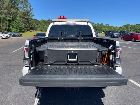 Used 2023 Toyota Tacoma SR5 w/ Technology Package RWD image 16