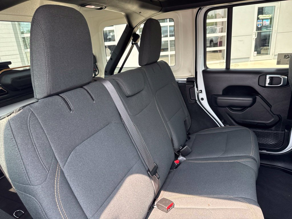 Used 2024 Jeep Wrangler Unlimited Sport AWD/4WD image 46