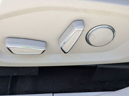 Used 2018 Ford Fusion SE w/ Fusion SE Technology Package image 18