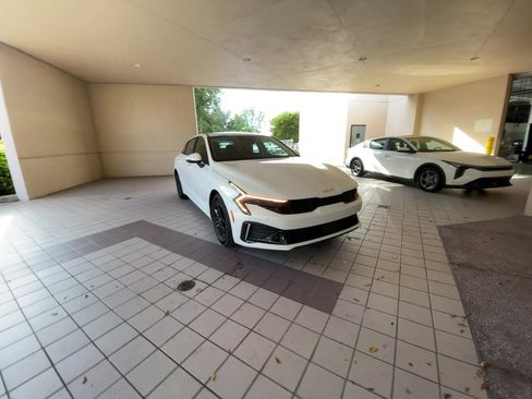 Used 2025 Kia K5 LXS image 8